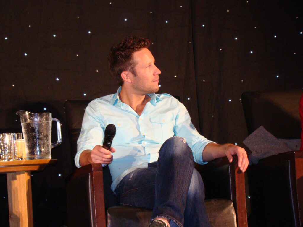 Michael Rosenbaum Wiki, Bio, Networth, GF, Wife, Family & More - DWB