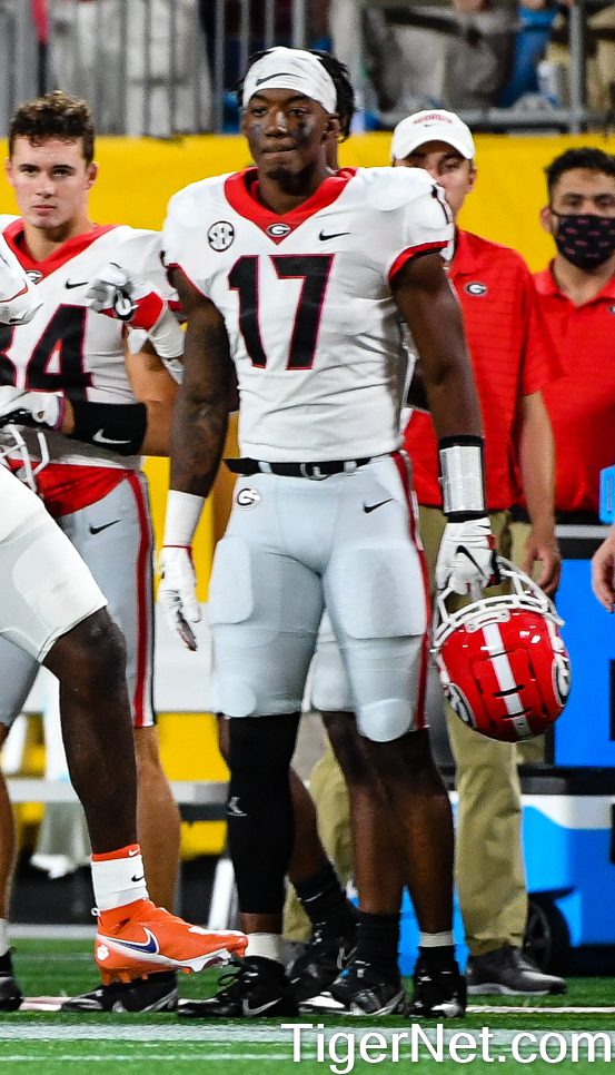 Nakobe Dean
