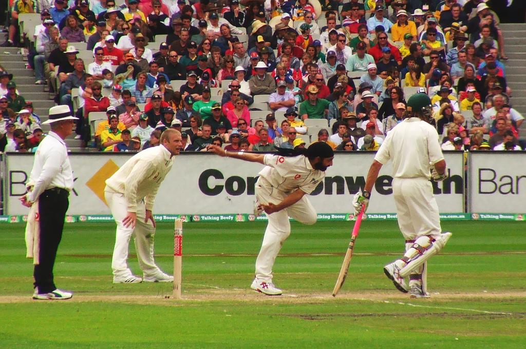 monty-panesar-wiki-bio-networth-gf-wife-family-more-dwb
