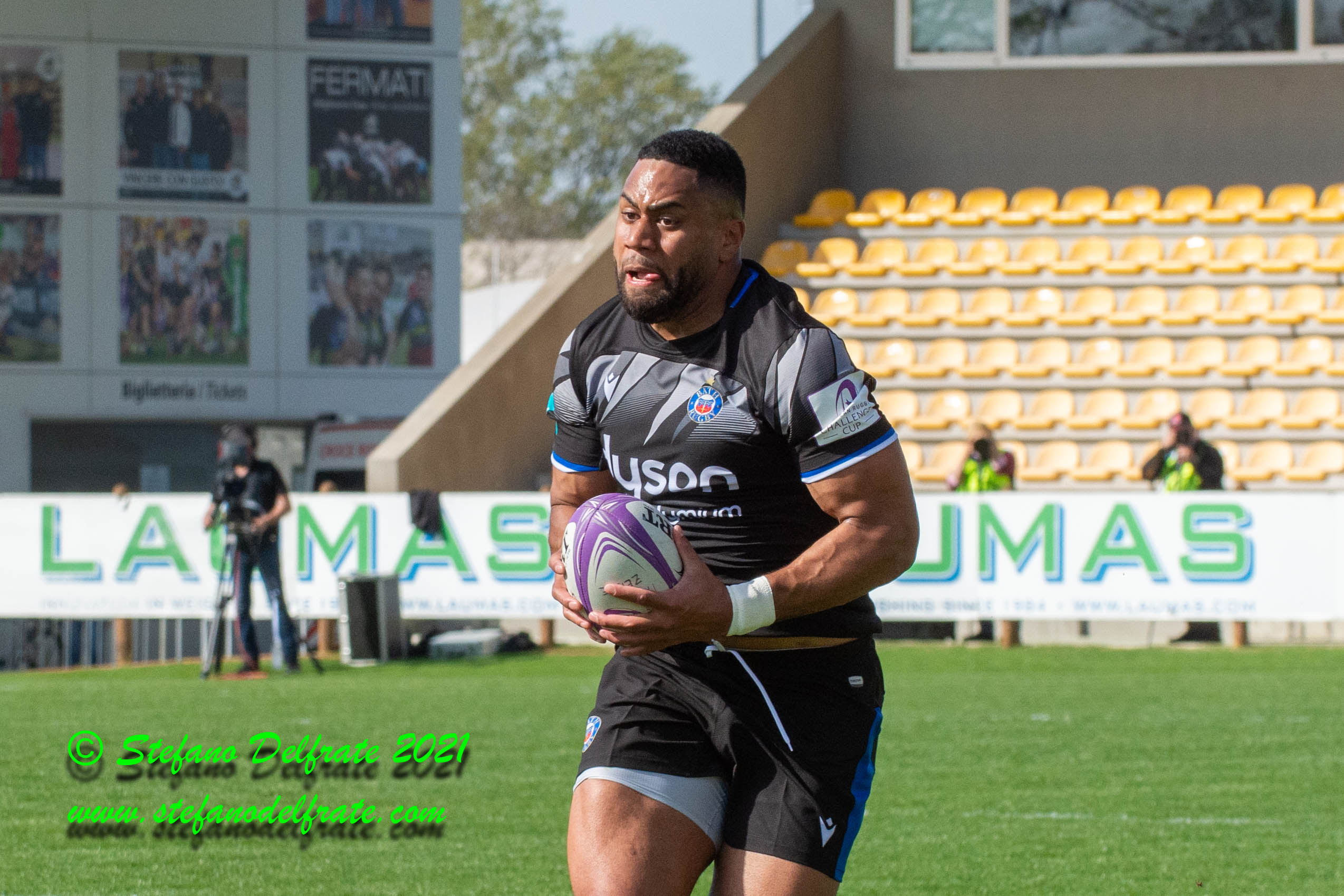 Joe Cokanasiga